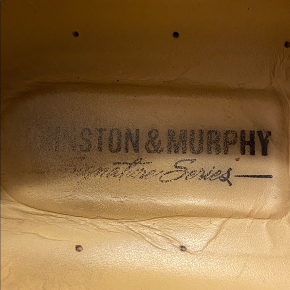 Johnston & Murphy Signature Series Cap Toe Dress Shoes. Men's 9.5. - Picture 7 of 8